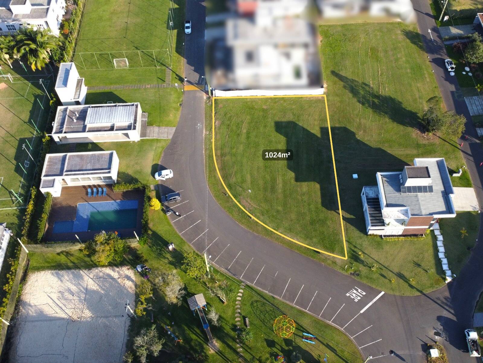 Terreno - Condomínio Jardins - Bairro Primeira Linha