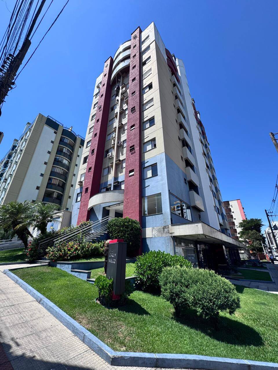 Apartamento 02 Dormitórios ( 01 Suíte ) - Centro de Criciúma
