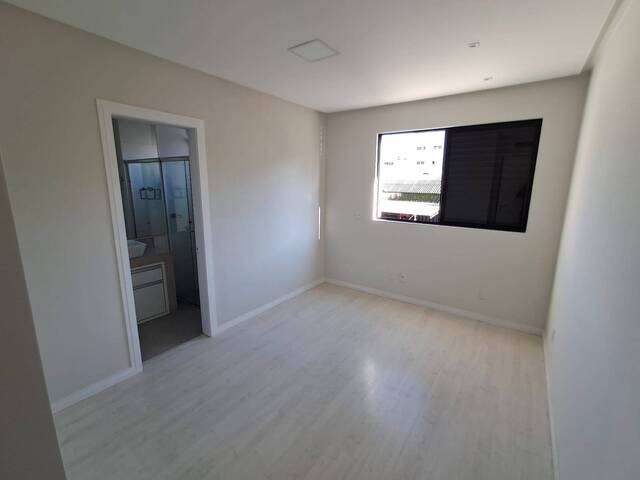 Apartamento para Venda em Criciúma - 4