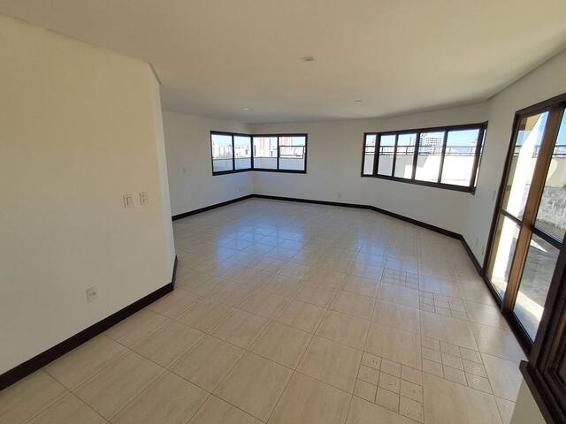 Apartamento para Venda em Criciúma - 4