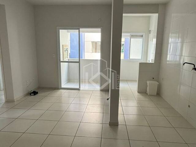 Apartamento para Venda em Criciúma - 4