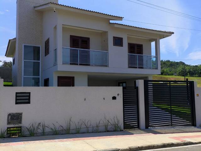 #553 - Casa para Venda em Criciúma - SC